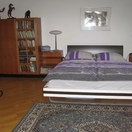 S&j Apartment *